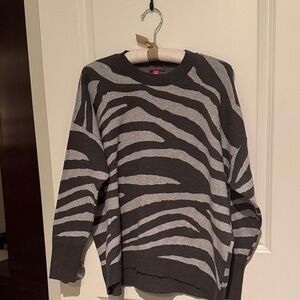 NWT Vince Camuto Charcoal and Light Gray Zebra Sweater